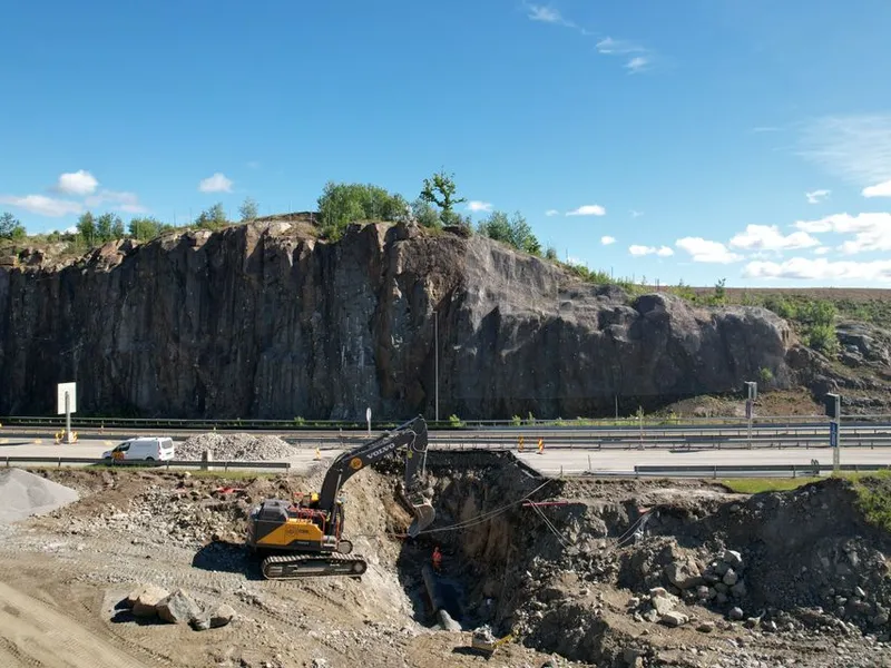 Bilde fra deler av anleggsområde ved E18. Foto: Eiffage Génie Civil