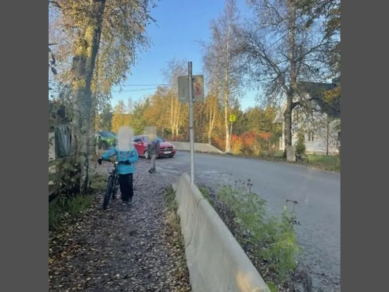 Krysningspunkt for myke trafikanter uten skilt og merking - Klikk for stort bilde